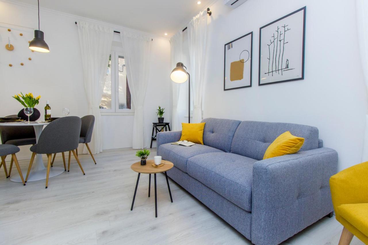 Apartment Ena ,City Center Sibenik Bagian luar foto